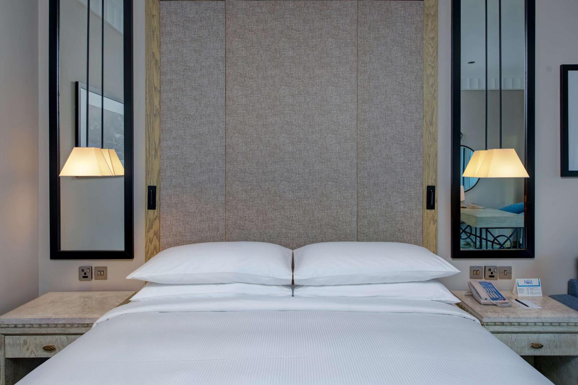 King Guest Room,1657142992:JPEG
